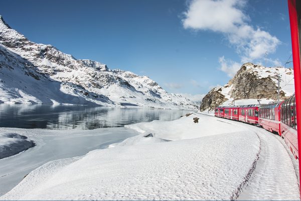 Schweizer Winter-Bahn-Abenteuer